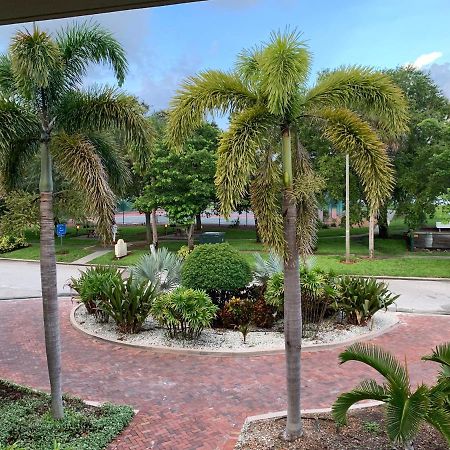 Aparthotel Bayside Retreat Ruskin Exterior foto